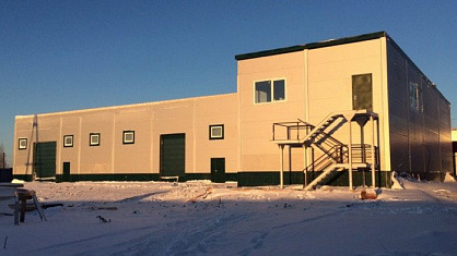 Склад с офисными помещениями и гаражом в г. Мирный