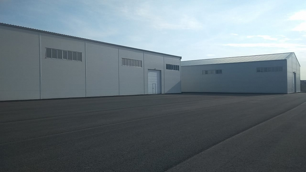 Цех производственного назначения со встроенными помещениями и подвесным краном грузоподъемностью 5 т